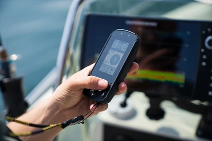Pesca in barca sul Lago di Garda con guida professionista 6