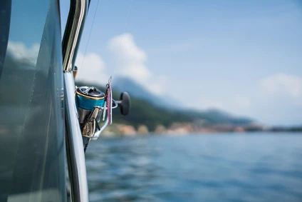 Pesca in barca sul Lago di Garda con guida professionista 7