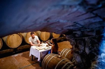 Wine tasting in a barrique cellar on Lake Garda: a unique experience 2