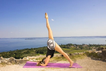 Lezione individuale di Hatha yoga relax a Moniga del Garda 9