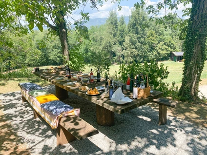 Romantic picnic on Lake Garda amid nature and organic products 0