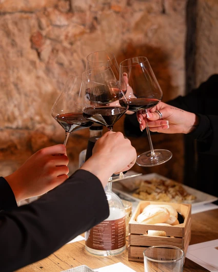 Aperitivo-degustazione in borgo storico della Valpolicella tra Verona e il Lago di Garda 2 Aperitivo-degustazione in borgo storico della Valpolicella tra Verona e il Lago di Garda 2