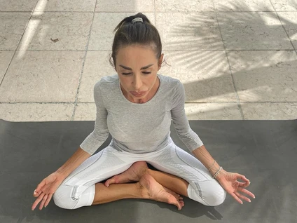 Individual postural yoga lesson at Desenzano del Garda 4