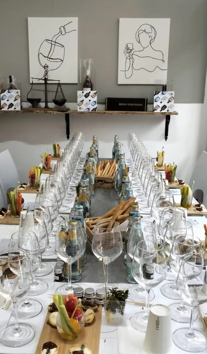 Degustazione di Gin Artigianale Italiano con Gin Tonic Personalizzato 4