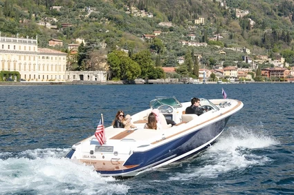 Private tour with driver from Gargnano in Chris Craft: the luxury of freedom 2