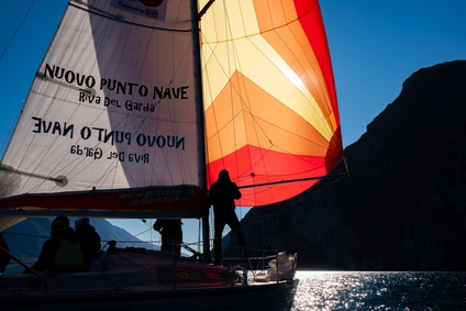 Segeltörn mit Skipper ab Riva del Garda und Mittagessen an Bord 19