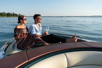 Timeless luxury in Lazise: sail the Riva and live the Dolce Vita