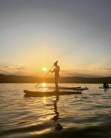 Experience SUP in Desenzano del Garda during sunset 24