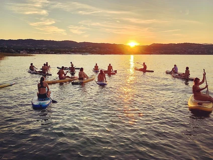 Experience SUP in Desenzano del Garda during sunset 0