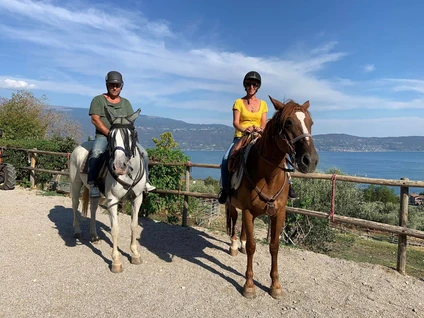 Horseback riding on Lake Garda with lunch