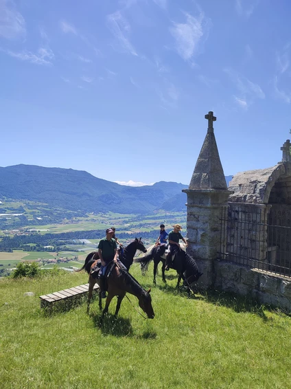 3-hour horseback ride through nature and historic villages in the Trentino Dolomites 10