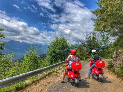 Tour in vespa sulle colline del Lago di Garda con partenza da Desenzano 6