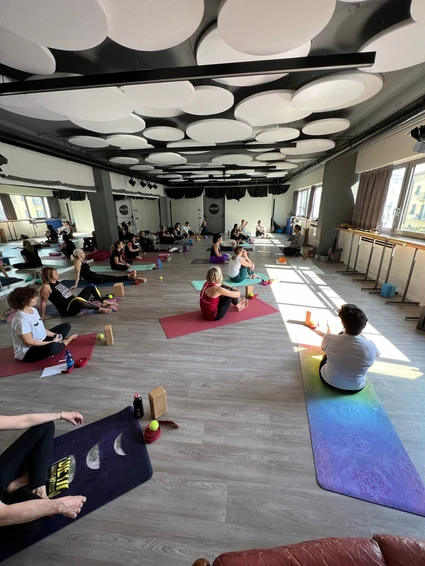 Lezione privata di Yoga in studio a Riva del Garda 3