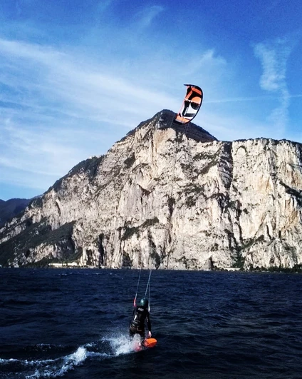 Kitesurfing courses on Lake Garda for all levels 15