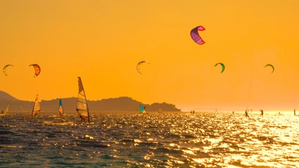 One-to-one windsurfing lesson at sunset at the Trentino Garda 3