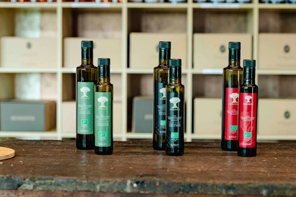 Degustazione olio d'oliva e vini biologici al Lago di Garda 9